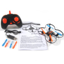 Drone RC quadricóptero RC 2.4G pequeno e barato com USB giroscópio de 6 eixos